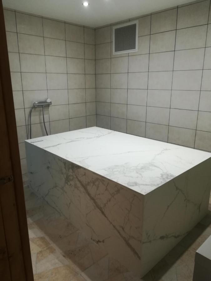 Appartement Avec Jacuzzi Hammam Sauna Privatise Au Rez De Chaussee Ds Maison A Voglans A 2 Kilometres Du Lac Du Bourget En Savoie Entre Chambery Et Aix Les Bains Cure Thermale Номер фото